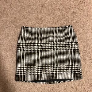 Plaid black and white  pencil skirt